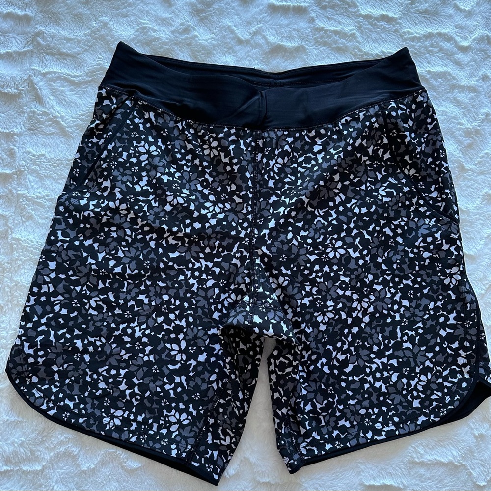 Lands End NWOT Size 12 Board Swim Shorts Black Floral Print
